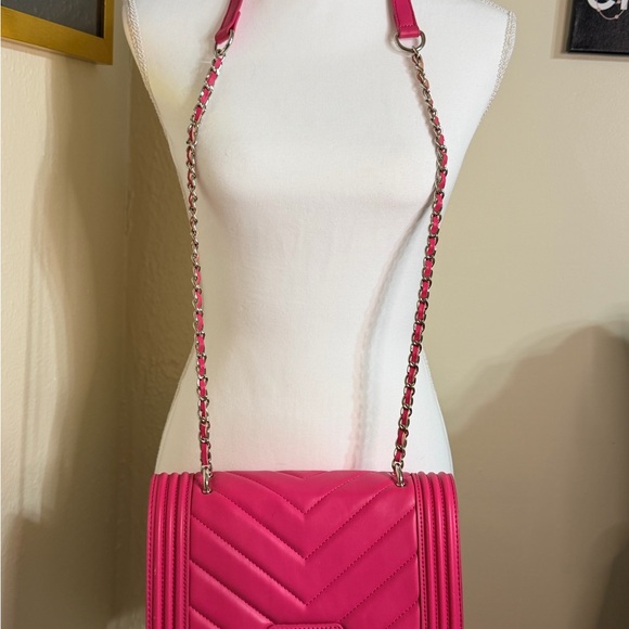 Badgley Mischka Handbags - Badgley Mischka Fuchsia Chevron Crossbody Bag